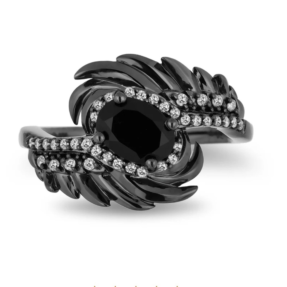 Disney Enchanted Maleficent Ring 🖤 - Picture 2 of 5